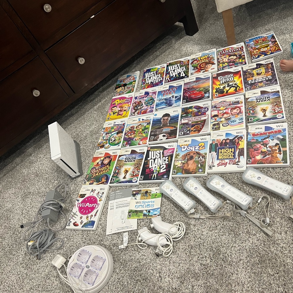 Nintendo Wii Console Bundle - White